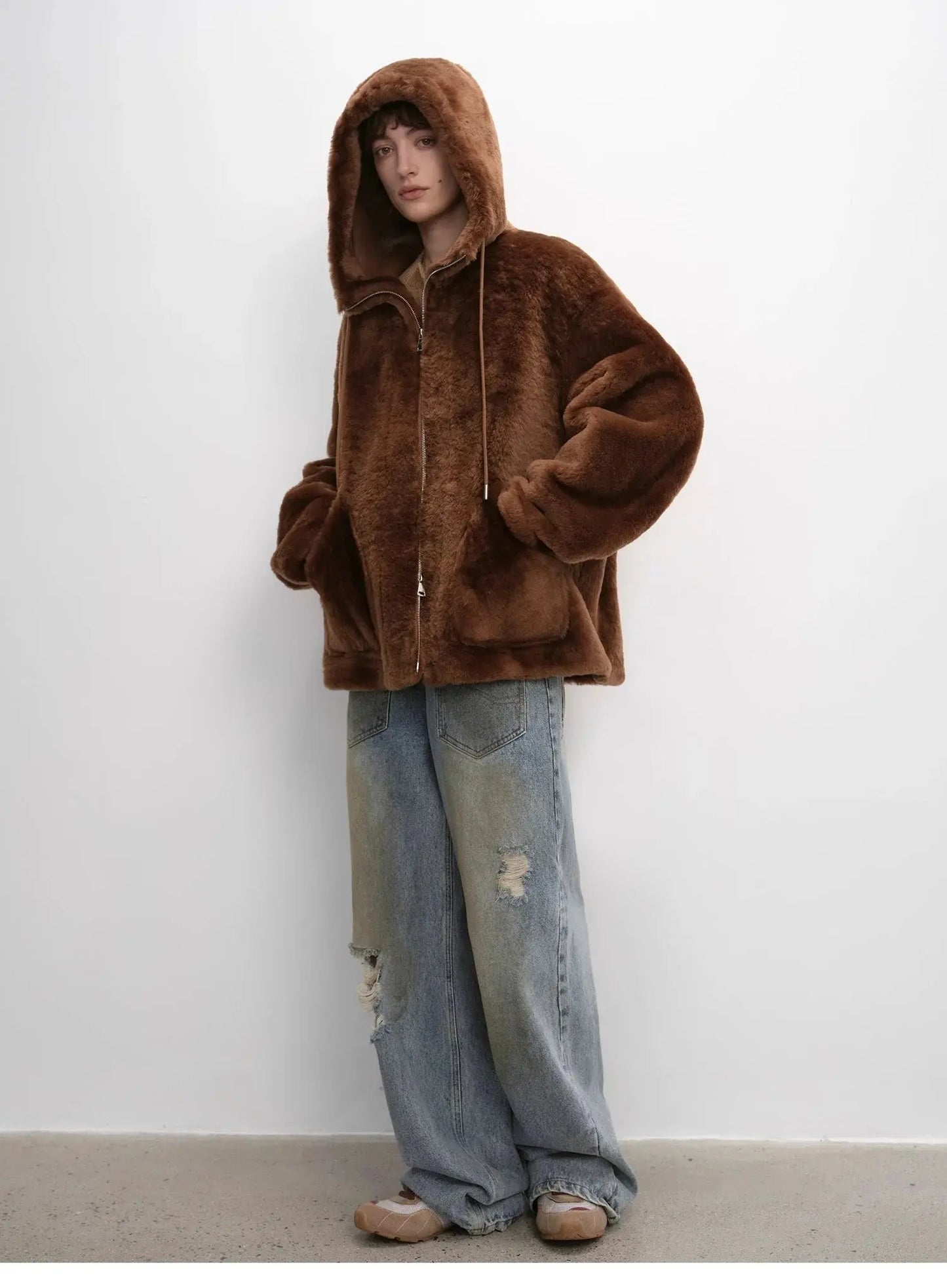 "Otaru Snow" Casual Hooded Silhouette Dropped Shoulder Merino Wool Sheepskin Fur Coat for Women