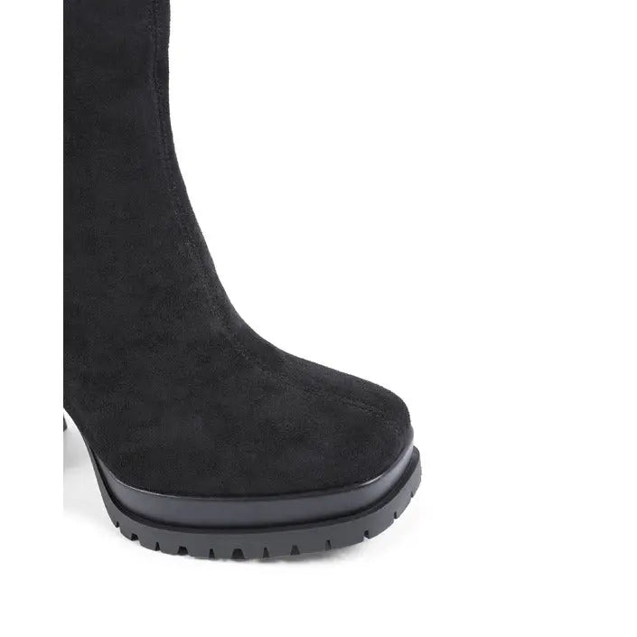 19V69 Italia Womens Ankle Boot Black X712 NERO 19V69 ITALIA by VERSACE 19.69 ABBIGLIAMENTO SPORTIVO S.R.L.