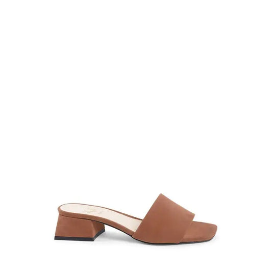 19V69 Italia Womens Sandal Brown NEPER BOTTOLATO BROWN 19V69 ITALIA by VERSACE 19.69 ABBIGLIAMENTO SPORTIVO S.R.L.