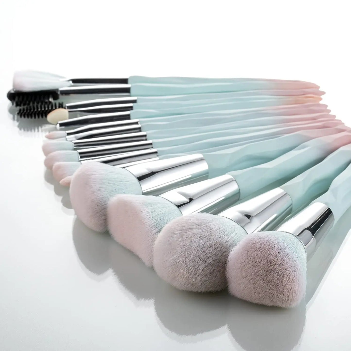 18Pcs Pink Blue Makeup Brush & Sponge Set – Soft Synthetic, Gift for Her