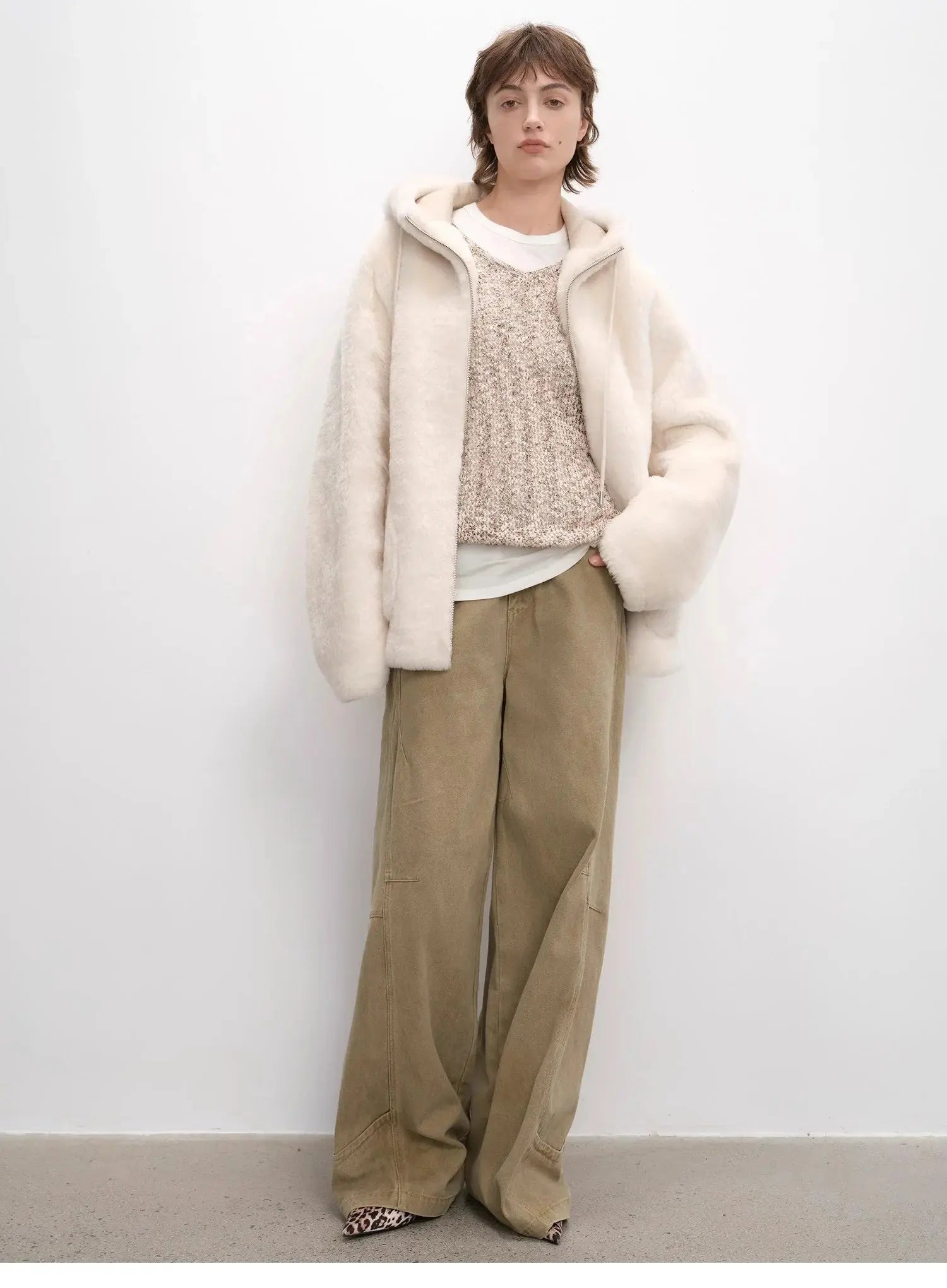 "Otaru Snow" Casual Hooded Silhouette Dropped Shoulder Merino Wool Sheepskin Fur Coat for Women